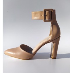 BEETY 319 TOPUKLU BİLEK BANTLI YANLARI AÇIK  KADIN AYAKKABI BEETY 319 TOPUKLU BİLEK BANTLI YANLARI AÇIK  KADIN AYAKKABI