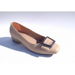 BEETY 4012 TOPUKLU TOKALI KLASİK KADIN AYAKKABI BEETY 4012 TOPUKLU TOKALI KLASİK KADIN AYAKKABI