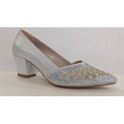 BEETY 51.037 KALIN TOPUK ABİYE KLASİK AYAKKABI BEETY 51.037 KALIN TOPUK ABİYE KLASİK AYAKKABI