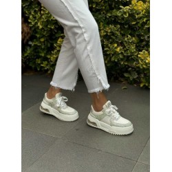 GUJA 24K319-3 KALIN TABAN TAŞLI KADIN SNEAKERS SPOR AYAKKABI GUJA 24K319-3 KALIN TABAN TAŞLI KADIN SNEAKERS SPOR AYAKKABI