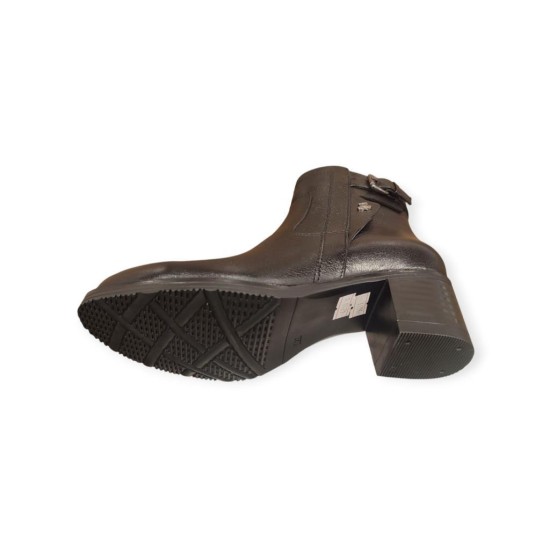 VENÜS 1779011K TOPUKLU TOKA DETAYLI KLASİK DERİ KADIN BOT