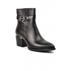 VENÜS 1853203K TOPUKLU METAL DETAYLI DERİ KLASİK KADIN BOT VENÜS 1853203K TOPUKLU METAL DETAYLI DERİ KLASİK KADIN BOT