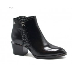 VENÜS 1853207K TOPUKLU TAŞ DETAYLI KLASİK TOPUKLU BOT VENÜS 1853207K TOPUKLU TAŞ DETAYLI KLASİK TOPUKLU BOT