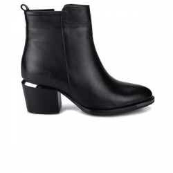 VENÜS 1928160K TOPUKLU METAL DETAYLI DERİ KLASİK KADIN BOT VENÜS 1928160K TOPUKLU METAL DETAYLI DERİ KLASİK KADIN BOT