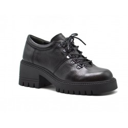 VENÜS 2353322K KAYMAZ TOPUKLU DERİ MASKÜLEN KADIN AYAKKABI