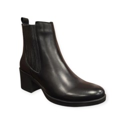 VENÜS 25021503K TOPUKLU KLASİK DERİ KADIN BOT