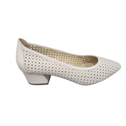 VENÜS 25461047Y TOPUKLU DELİKLİ KLASİK DERİ KADIN AYAKKABI VENÜS 25461047Y TOPUKLU DELİKLİ KLASİK DERİ KADIN AYAKKABI