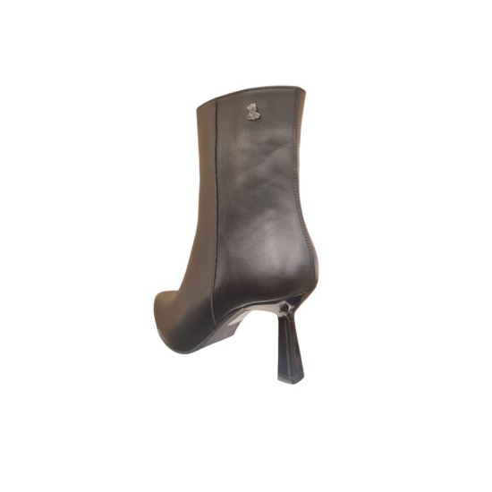 VENÜS 2554002K İNCE TOPUK SİVRİ DERİ KLASİK KADIN BOT